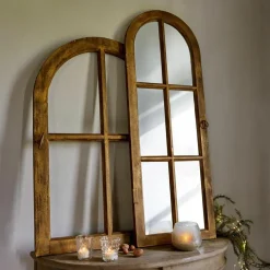 Spiegel und Deko-Fenster Crowley