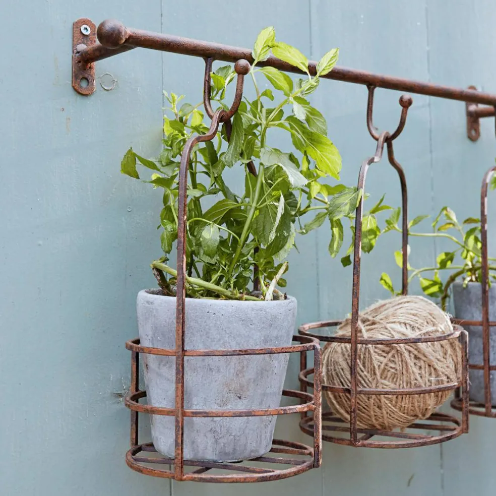 Wandregal mit Pflanzkörben Hemente